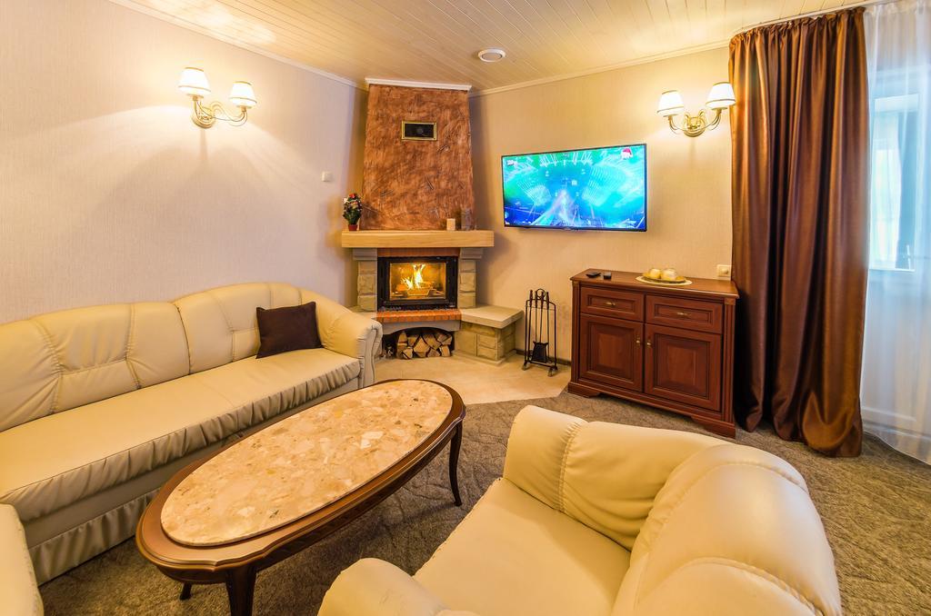 Апарт-Отель 5 Каминов Yasinya Room photo