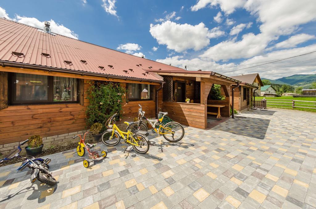 Апарт-Отель 5 Каминов Yasinya Exterior photo